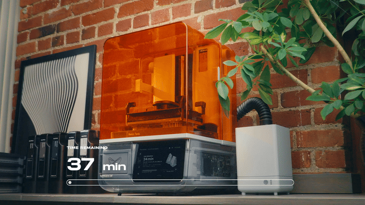 Time-lapse of Form Studio 1 printing with the VOC Extractor connected, as the time remaining counts down