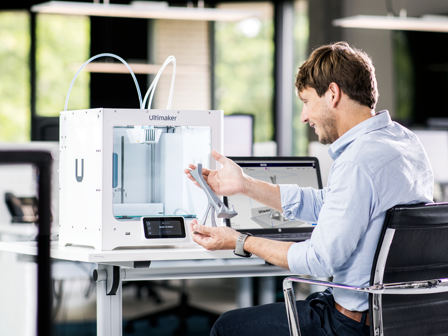 Ultimaker S3 + UltiMakerCare Plan - 1 Year - Advanced PETG Filament Bundle