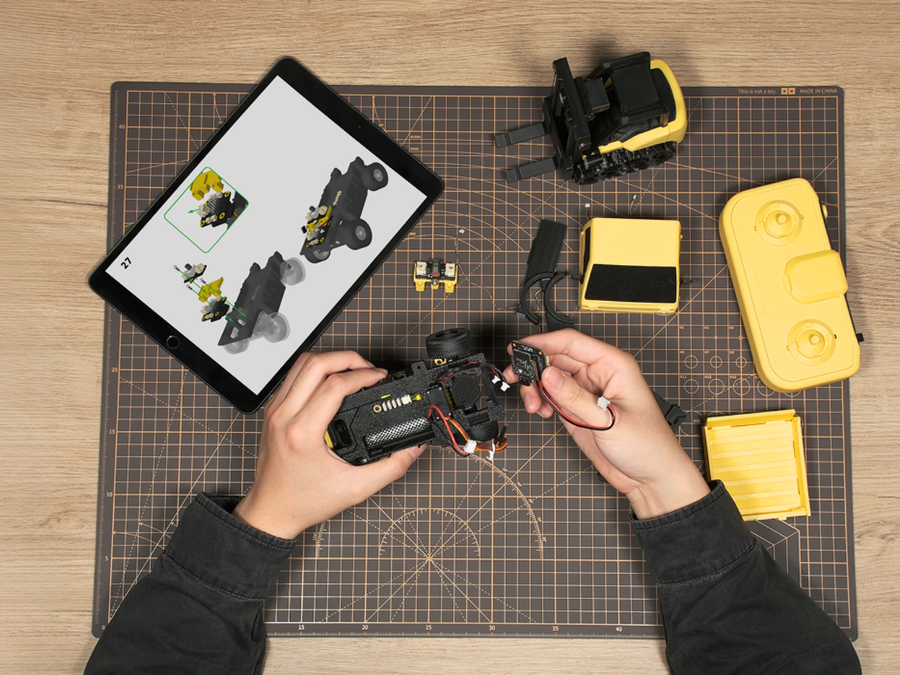 Bambu Lab CyberBrick Ultimate Hardware Kit